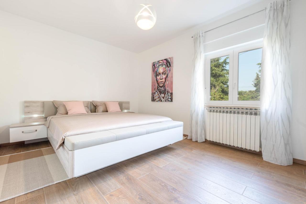 Newly Renovated Holiday Apartment Sirius Poreč Exterior foto
